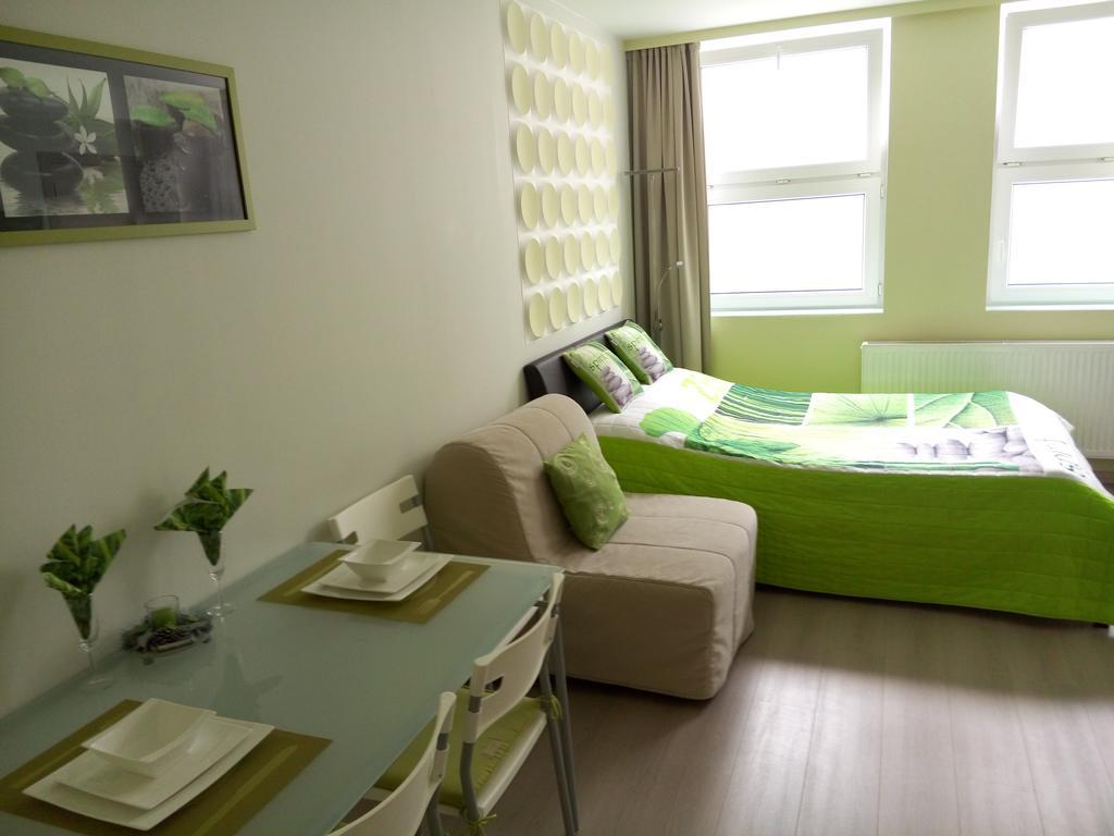 Apartment Villa Ksenija Oostende Exteriör bild
